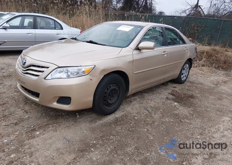 2011 Toyota Camry Le z USA, uszkodzony, nr VIN 4T1BF3EK2BU619127